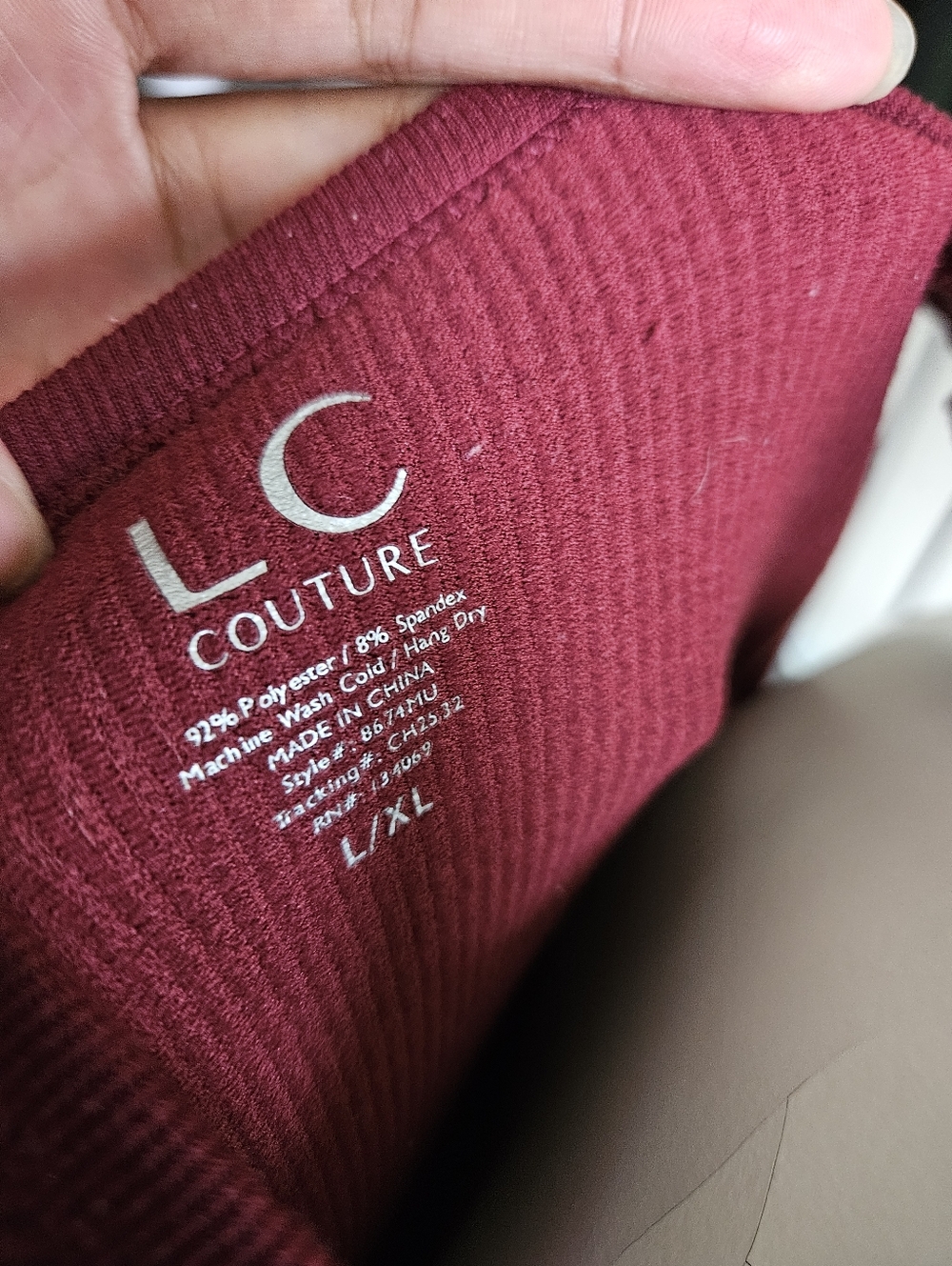 LC Couture Burgundy Ribbed High Neck Tank Top L/XL - Picture 3 of 4